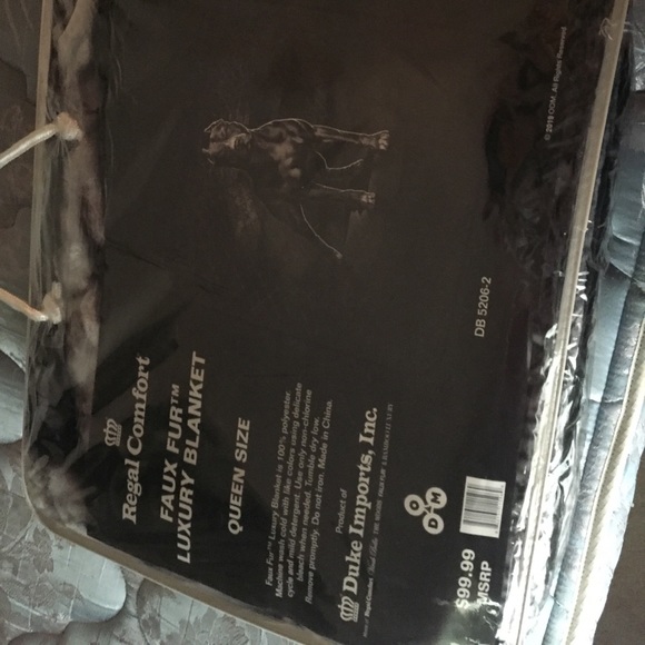 A queen side blanket - Picture 2 of 3